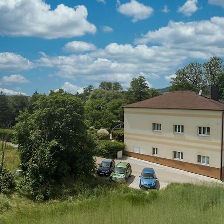 Mlynsky Ostrov Apartment 2 Zdice Zewnętrze zdjęcie